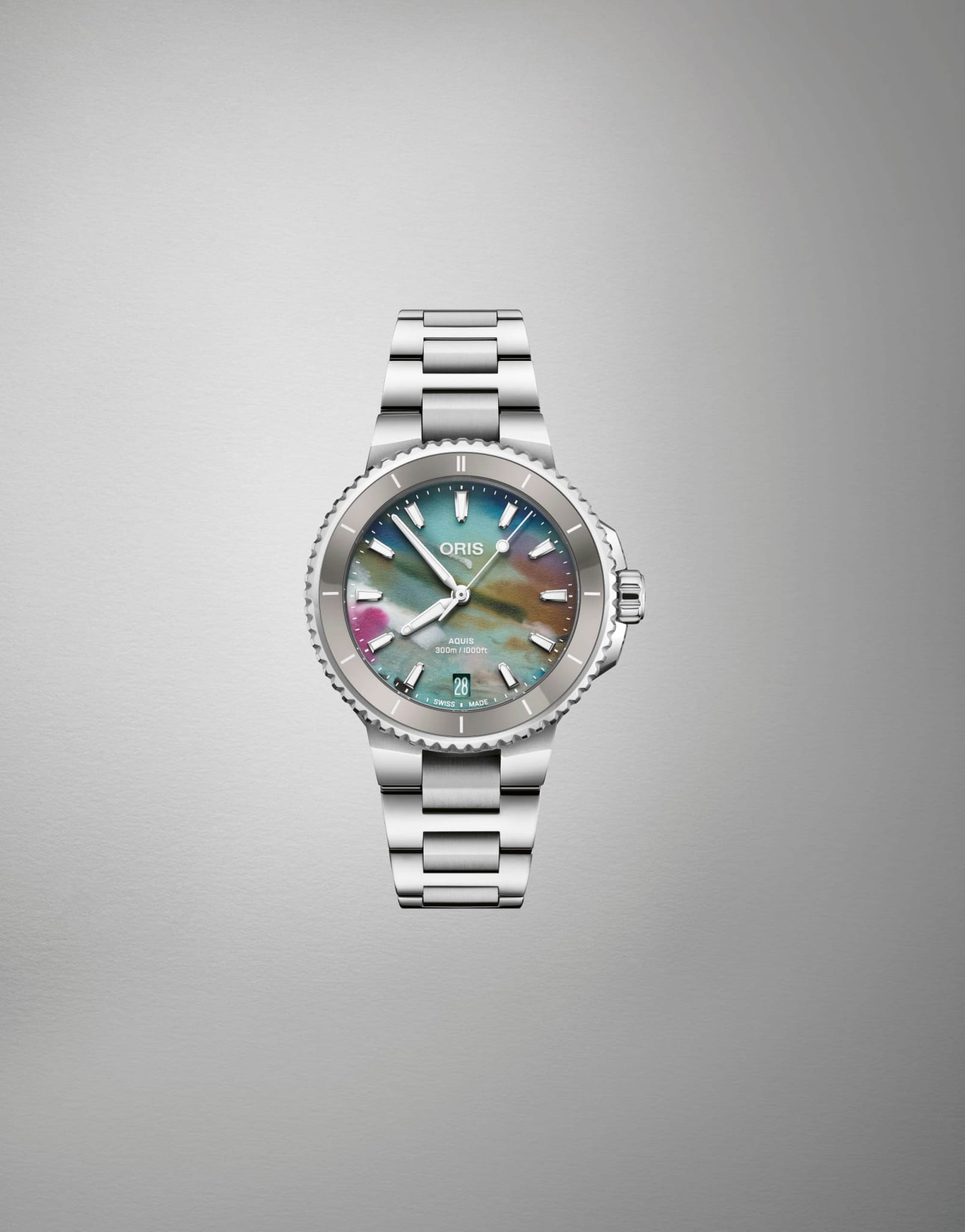 Оригинальные часы Oris Oris Aquis Date Upcycle 01 733 7792 4150-07 8 19 05P механические калибр механизма 733 общий вид
